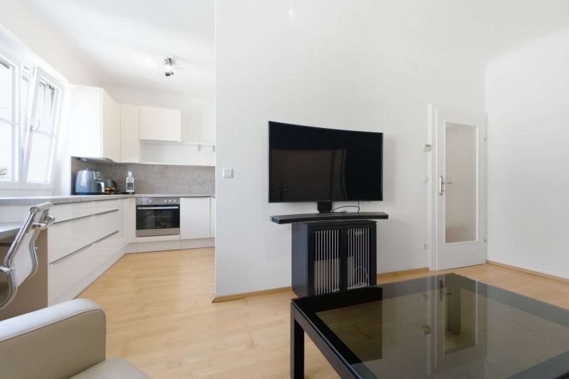 2-Zimmer-Wohnung, neu saniert und vollm�bliert, mit Lift in Wien-Margareten /  / 1050&nbsp;Wien / Bild 1